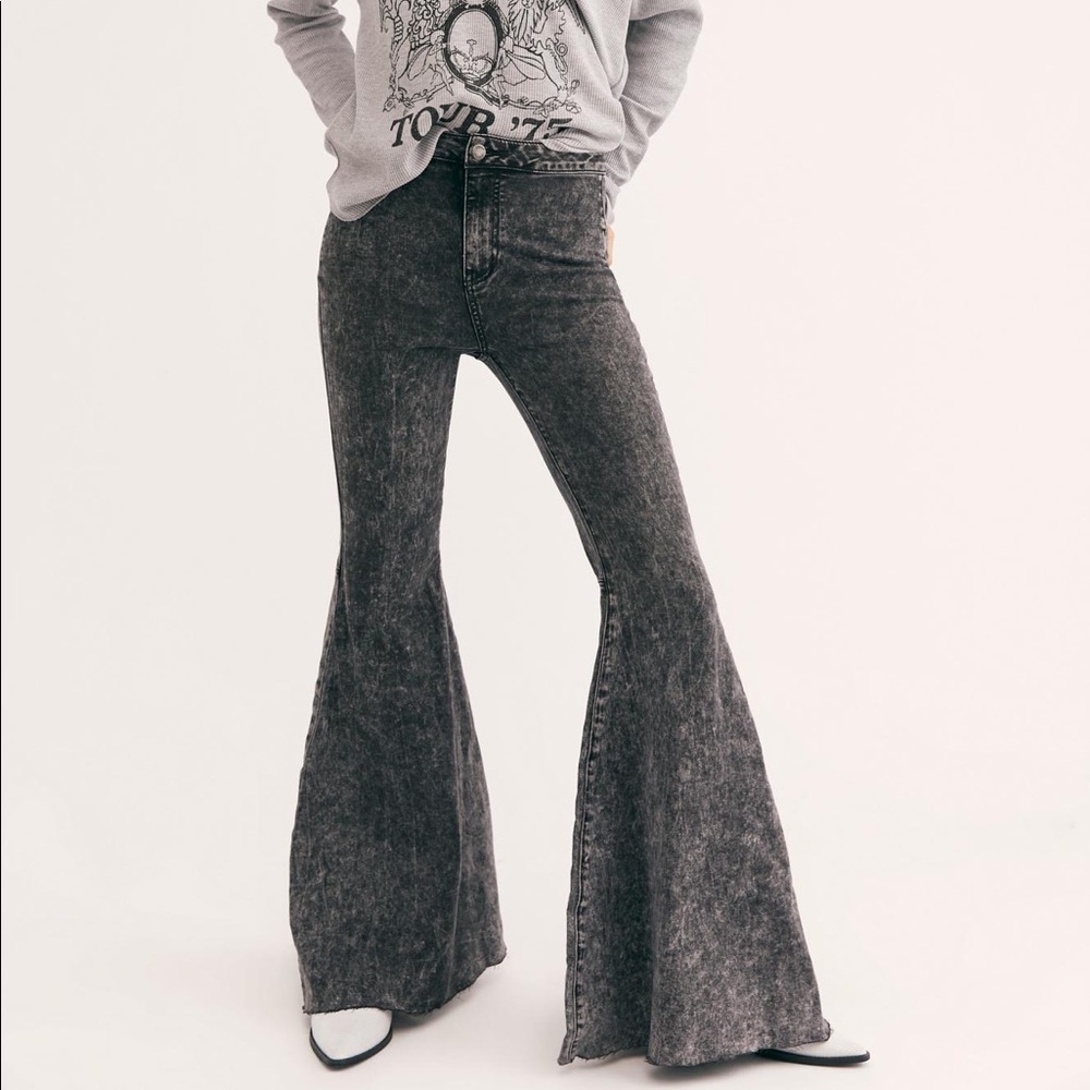 Just Float On Flare Jeans - Black Acid Wash